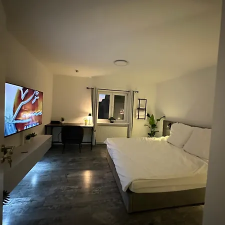 Renoviertes Zimmer Fuer 2 홈스테이 *