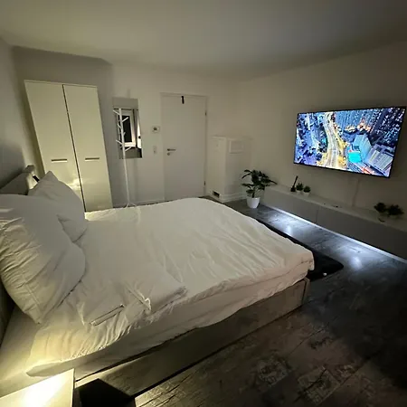 홈스테이 Renoviertes Zimmer Fuer 2