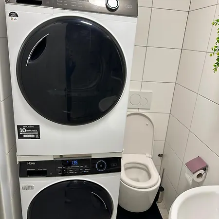 Renoviertes Zimmer Fuer 2 홈스테이 바덴바덴